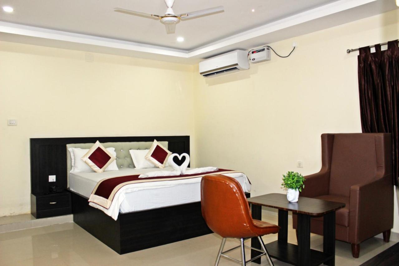 Royal 91 Hotel *